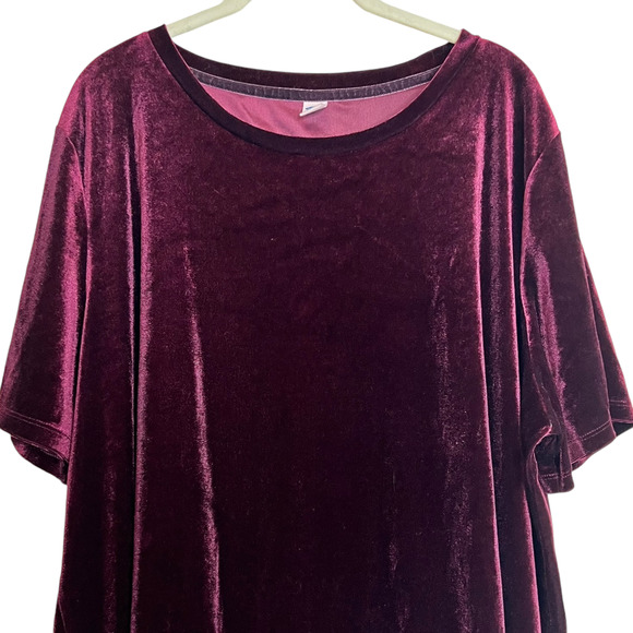 Old Navy Womens Velvet Knit Top XXL Burgundy Short Sleeve Stretchy Dark Romantic - Picture 2 of 5